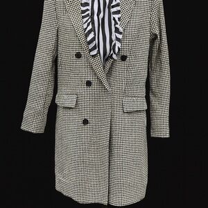 Stylish Black and White Houndstooth Coat
